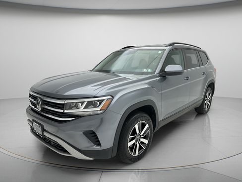Used 2023 Volkswagen Atlas SE AWD/4WD image 3