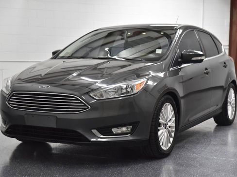 Used 2015 Ford Focus Titanium w/ Titanium Cold Weather Package image 7