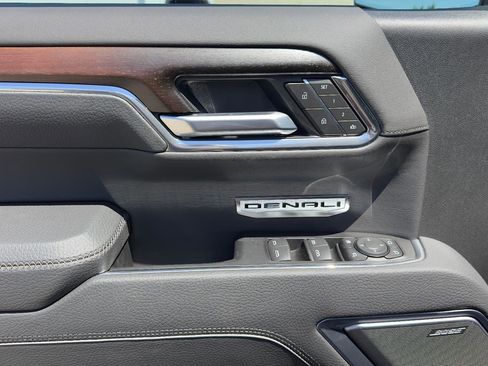 New 2026 GMC Sierra 1500 Denali AWD/4WD image 15