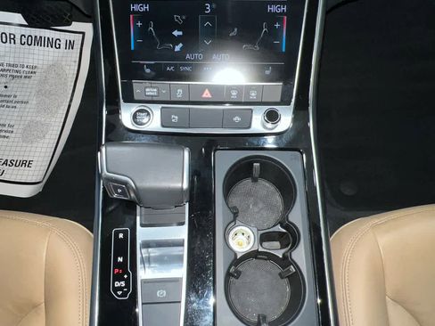 Used 2022 Audi Q7 Premium Plus image 34