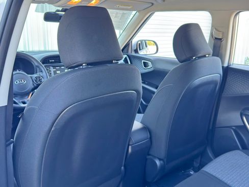 Used 2021 Kia Soul S image 27