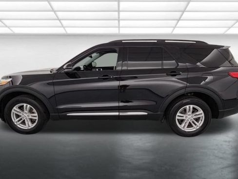 Used 2022 Ford Explorer XLT w/ Equipment Group 202A AWD/4WD image 4