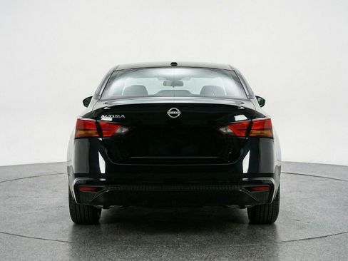 Used 2025 Nissan Altima 2.5 SV image 7
