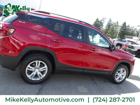 Used 2023 GMC Terrain SLE w/ Driver Convenience Package AWD/4WD image 8
