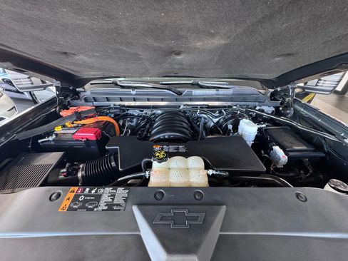 Used 2018 Chevrolet Silverado 1500 LT w/ LT Eassist Package image 32