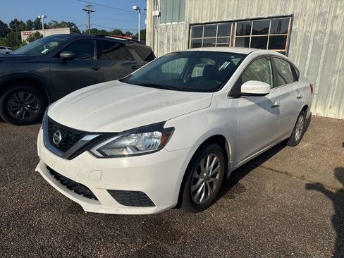 Used 2017 Nissan Sentra S w/ S Style Package FWD image 1