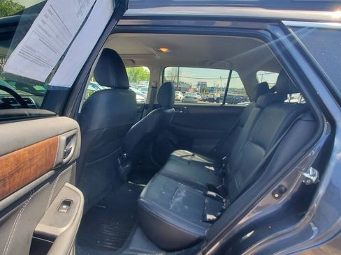 Used 2018 Subaru Outback 3.6R Limited AWD/4WD image 12