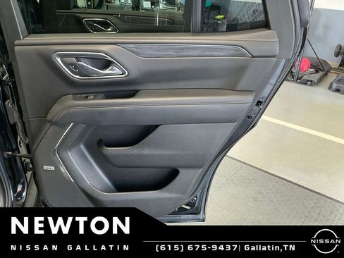 Used 2021 GMC Yukon SLT w/ SLT Premium Package AWD/4WD image 32