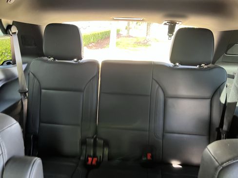 Used 2022 Chevrolet Tahoe Z71 w/ Max Trailering Package AWD/4WD image 33