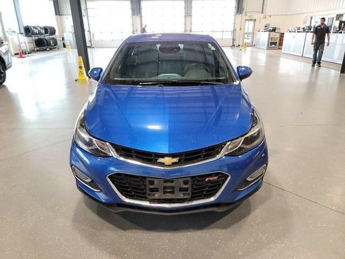 Used 2017 Chevrolet Cruze Premier FWD image 2