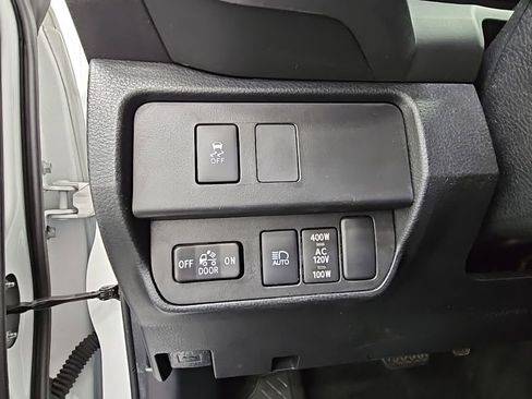 Used 2023 Toyota Tacoma TRD Off-Road image 25