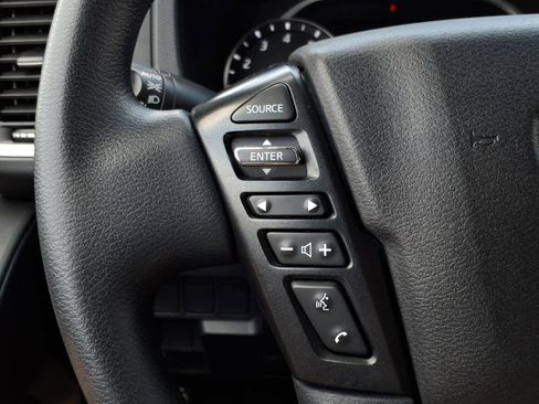 Used 2022 Nissan Frontier SV RWD image 35