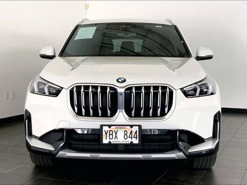 Used 2025 BMW X1 xDrive28i w/ Convenience Package AWD/4WD image 3