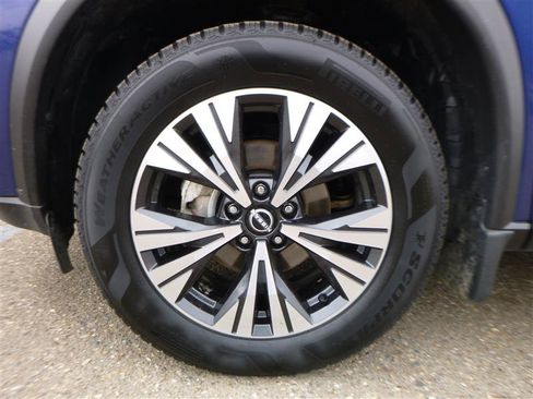 Used 2023 Nissan Rogue SV AWD/4WD image 20