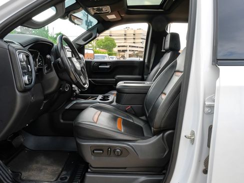 Used 2021 GMC Sierra 1500 AT4 w/ AT4 Value Package AWD/4WD image 4