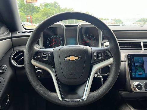 Used 2014 Chevrolet Camaro LS RWD image 11