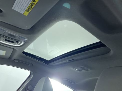 Used 2024 Hyundai Elantra SEL w/ Convenience Package image 32