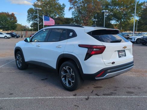 New 2026 Chevrolet Trax LT w/ Driver Confidence Package image 6