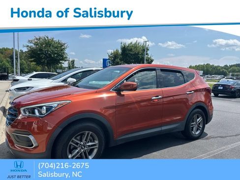 Used 2017 Hyundai Santa Fe Sport FWD image 1