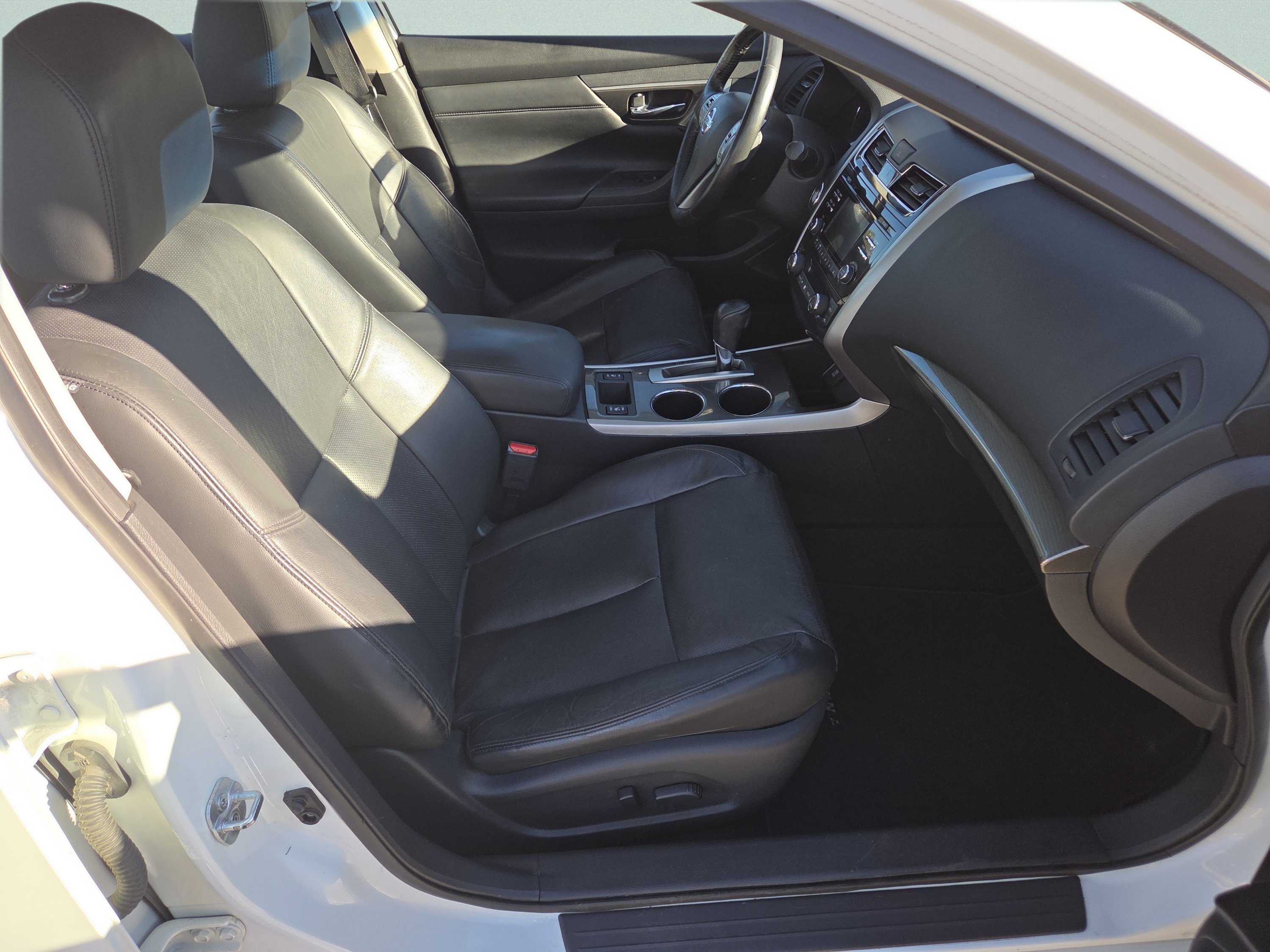 Used 2015 Nissan Altima 2.5 SL FWD image 28