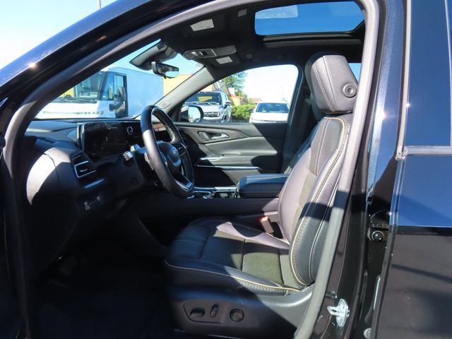 Certified 2025 Chevrolet Traverse High Country w/ LPO, Floor Liner Package AWD/4WD image 16