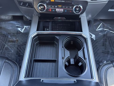 Used 2022 Ford F250 Lariat w/ Lariat Ultimate Package image 38
