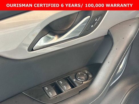Certified 2025 Chevrolet Blazer LT FWD image 19