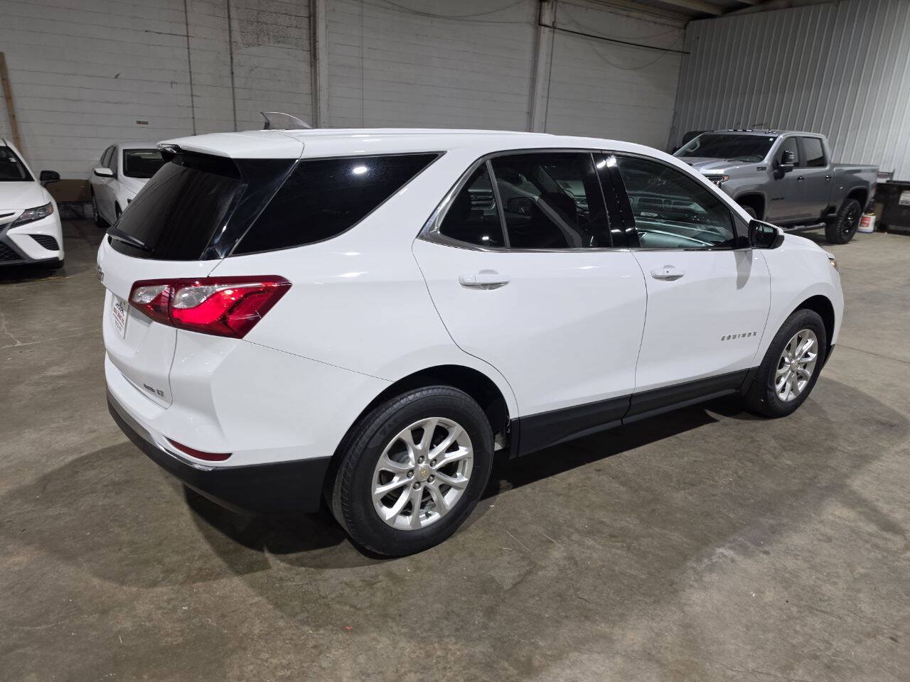 Used 2020 Chevrolet Equinox LT AWD/4WD image 12