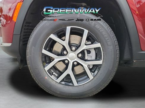 Used 2024 Jeep Grand Cherokee L Limited RWD image 33
