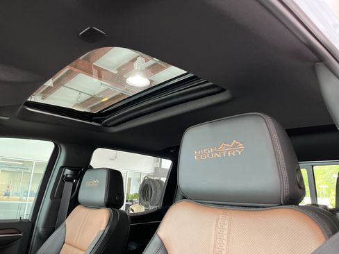 New 2026 Chevrolet Silverado 1500 High Country w/ Technology Package AWD/4WD image 28