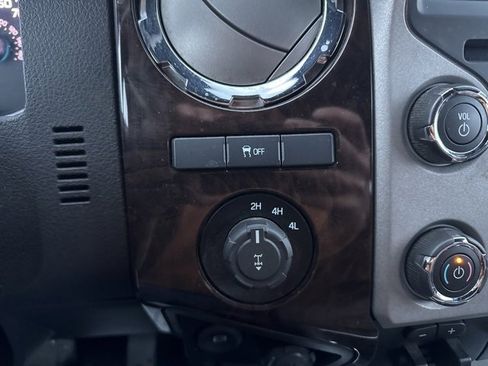Used 2015 Ford F350 Platinum image 40