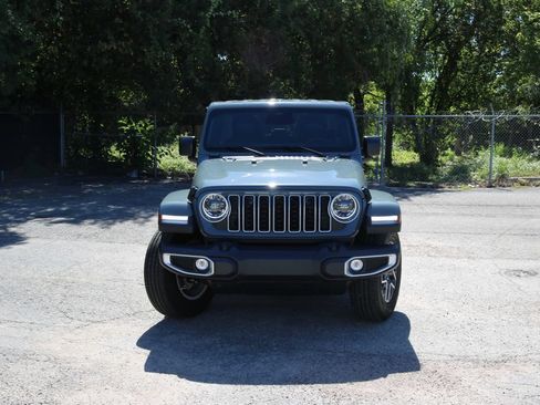 Used 2026 Jeep Wrangler Unlimited Sahara w/ Safety Group AWD/4WD image 8