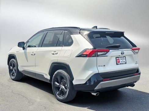Used 2020 Toyota RAV4 XSE AWD/4WD image 3
