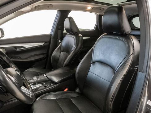 Used 2019 INFINITI QX50 Essential w/ Premium Audio Package AWD/4WD image 10
