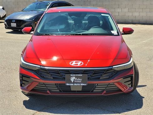 New 2025 Hyundai Elantra Limited image 2