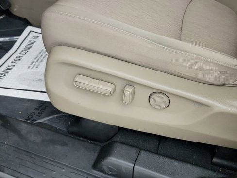 Used 2023 Honda Odyssey EX image 11