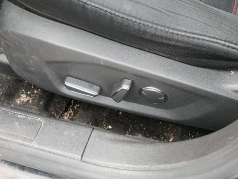 Used 2015 Ford Fusion SE w/ Equipment Group 201A image 17