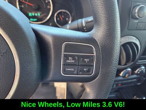 Used 2017 Jeep Wrangler Unlimited Sport AWD/4WD image 28