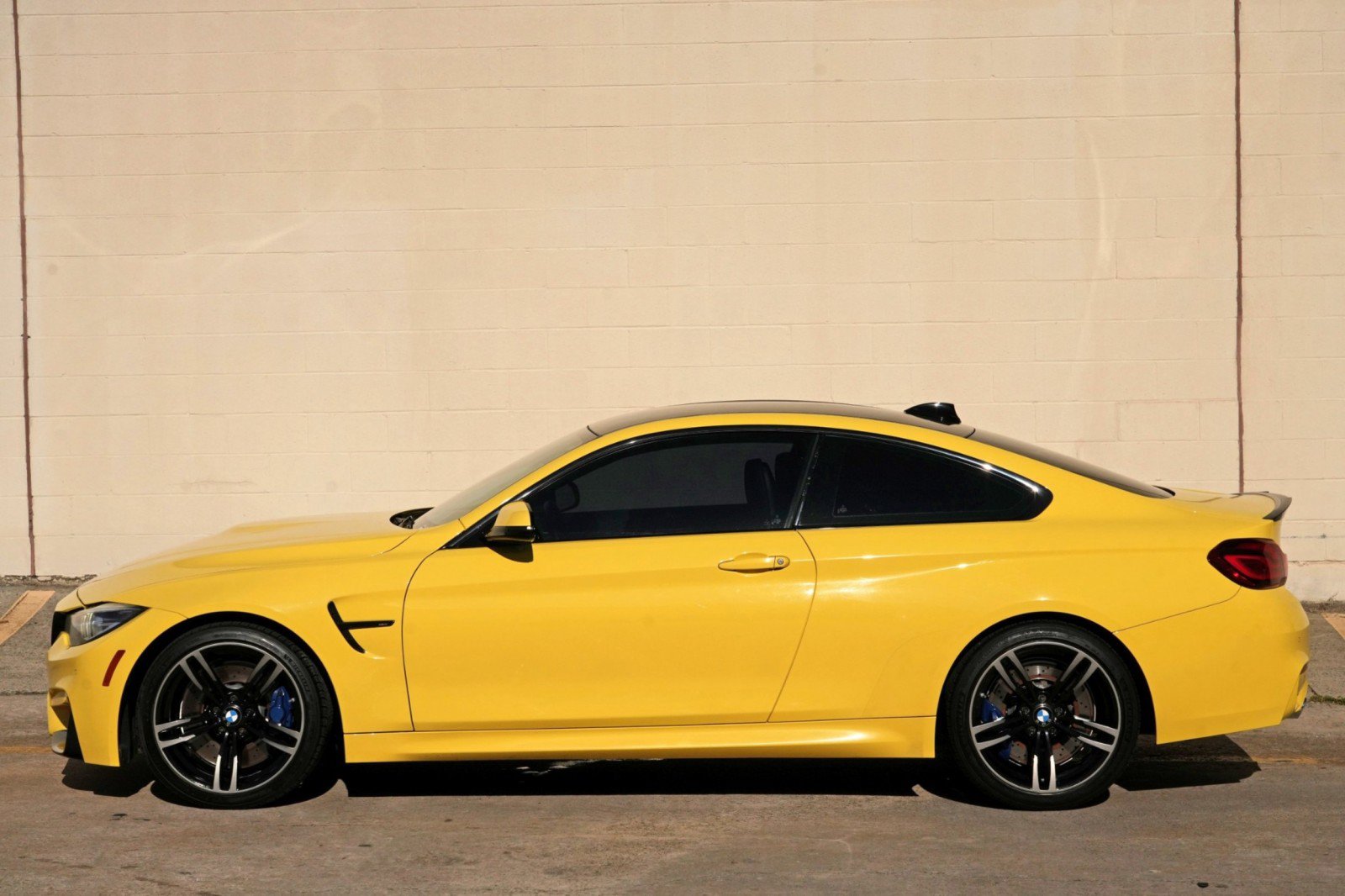 Used 2020 BMW M4 Coupe RWD image 44