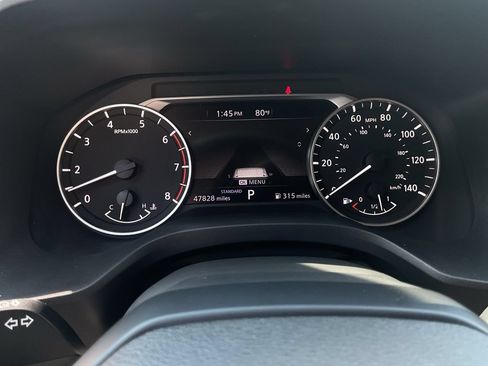 Used 2025 Nissan Rogue SV FWD image 37