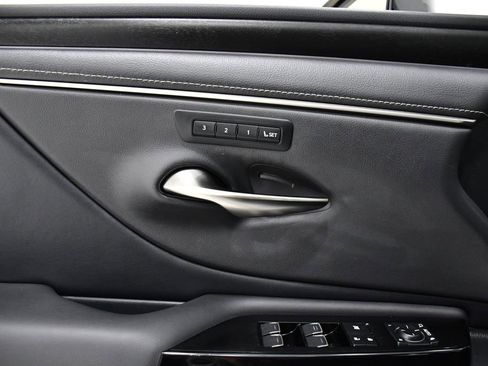 Used 2023 Lexus ES 350 w/ Premium Package image 17