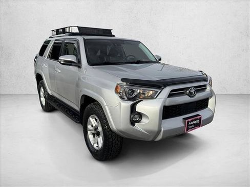 Certified 2023 Toyota 4Runner SR5 Premium AWD/4WD image 3