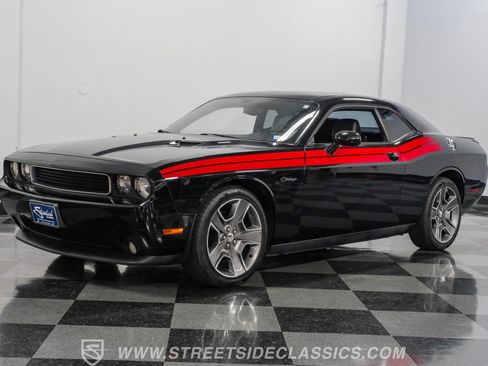 Used 2012 Dodge Challenger R/T image 18