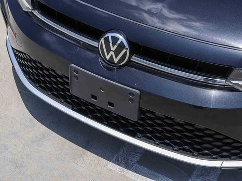 Certified 2025 Volkswagen Jetta SE FWD image 8