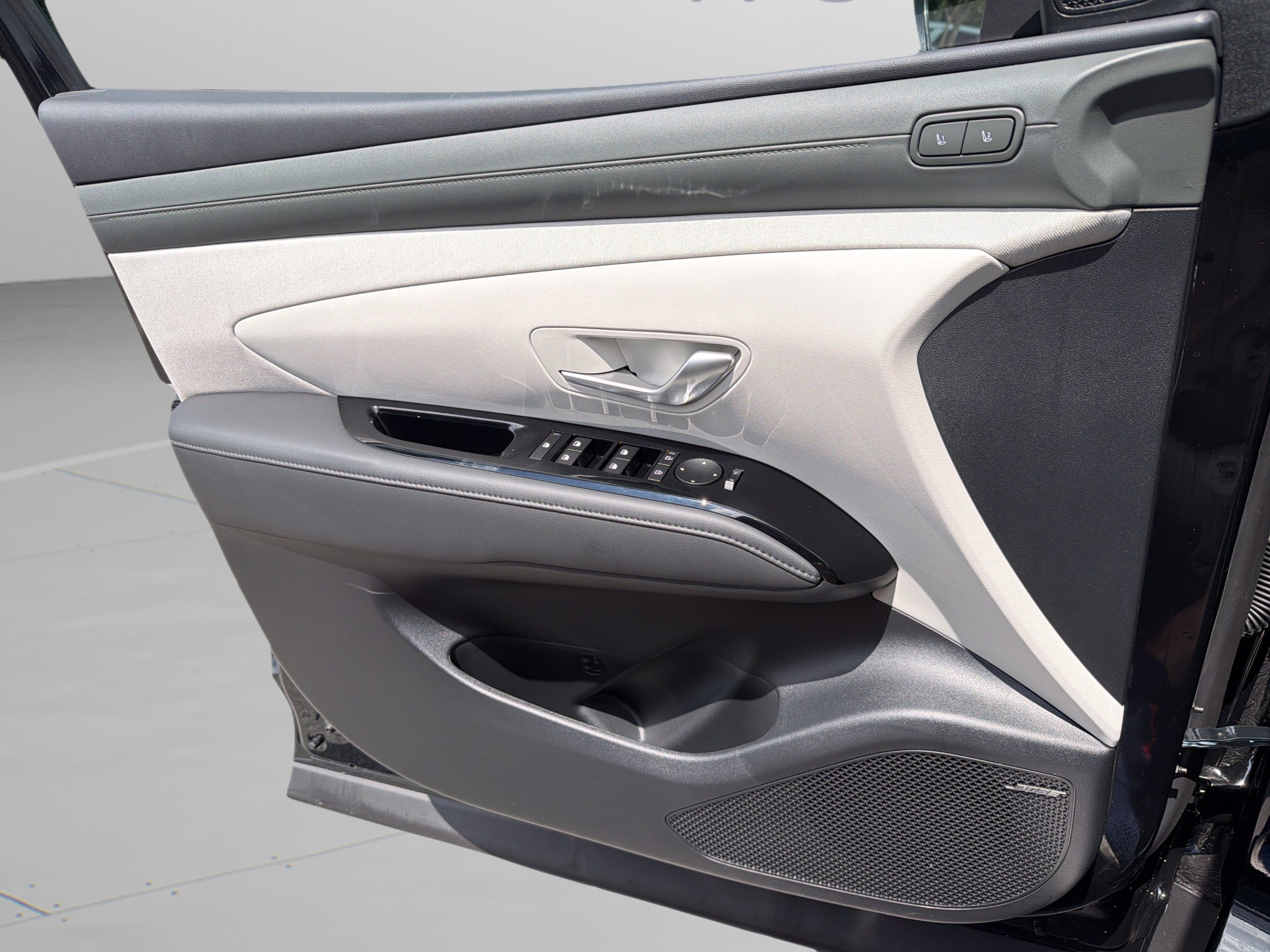 New 2026 Hyundai Tucson Limited FWD image 21