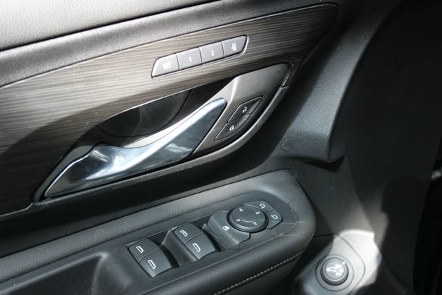 Used 2023 GMC Terrain SLT w/ Infotainment Package II AWD/4WD image 19