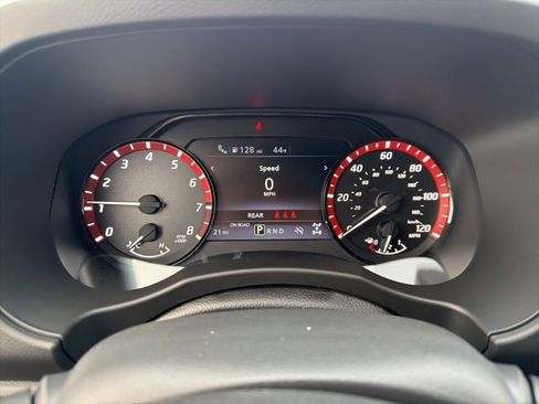 New 2026 Nissan Frontier PRO-4X w/ Pro-4x Convenience Package image 11