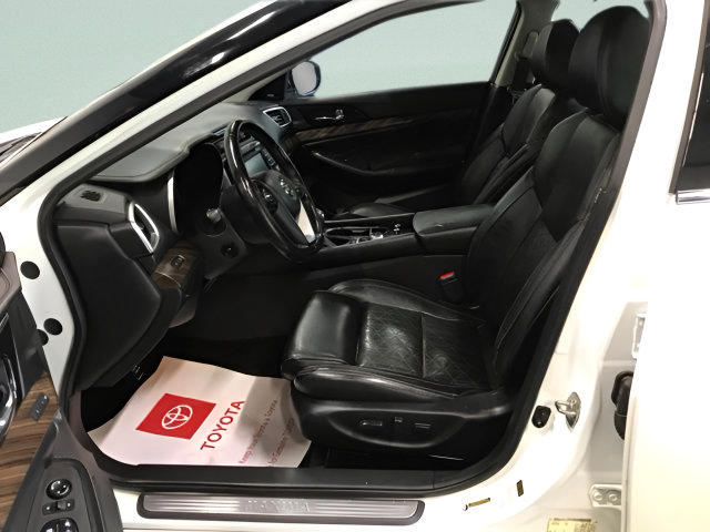 Used 2018 Nissan Maxima Platinum FWD image 17