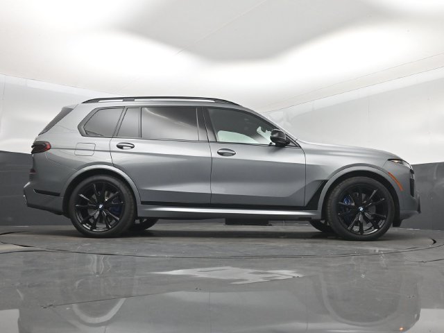 Used 2025 BMW X7 M60i w/ Executive Package AWD/4WD image 16