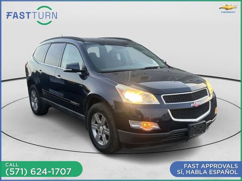 Used 2009 Chevrolet Traverse LT FWD image 1